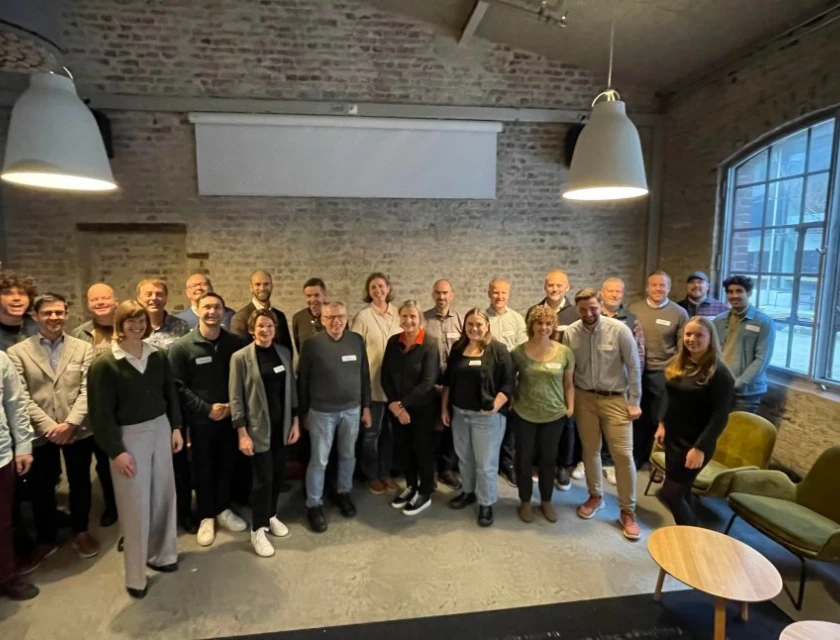 Default image description