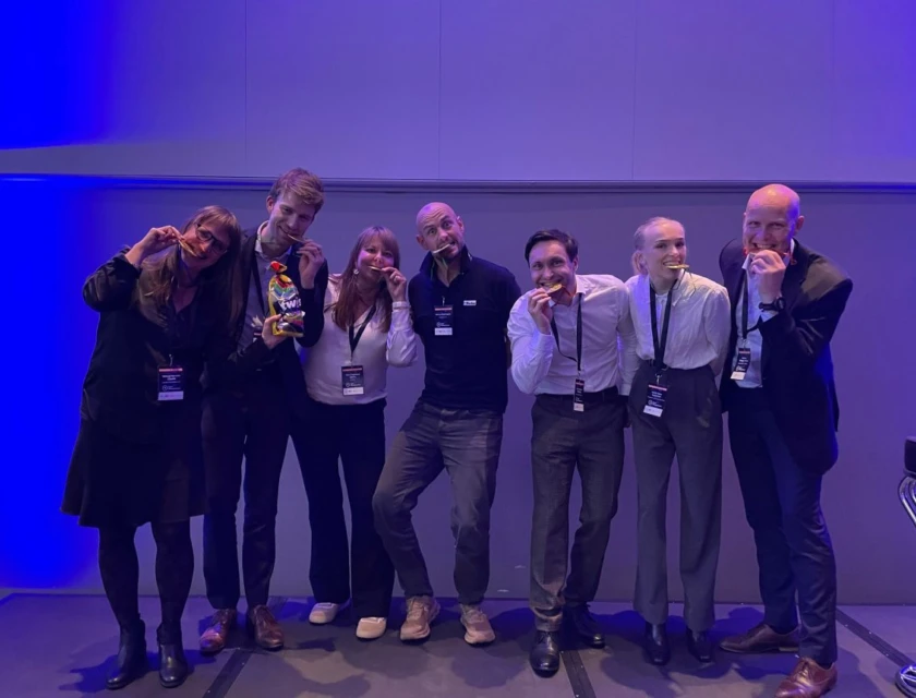 Default image description