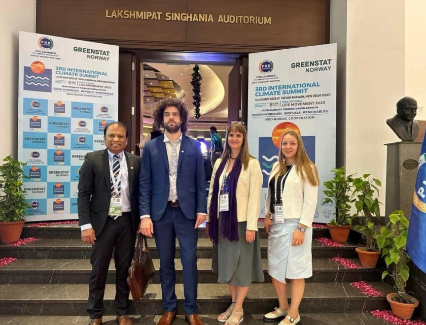 Default image description