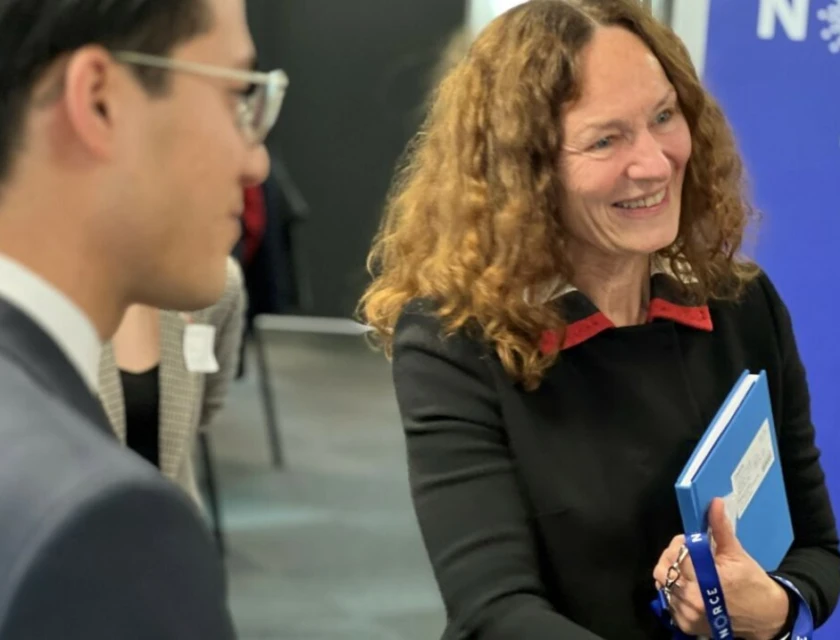 Default image description